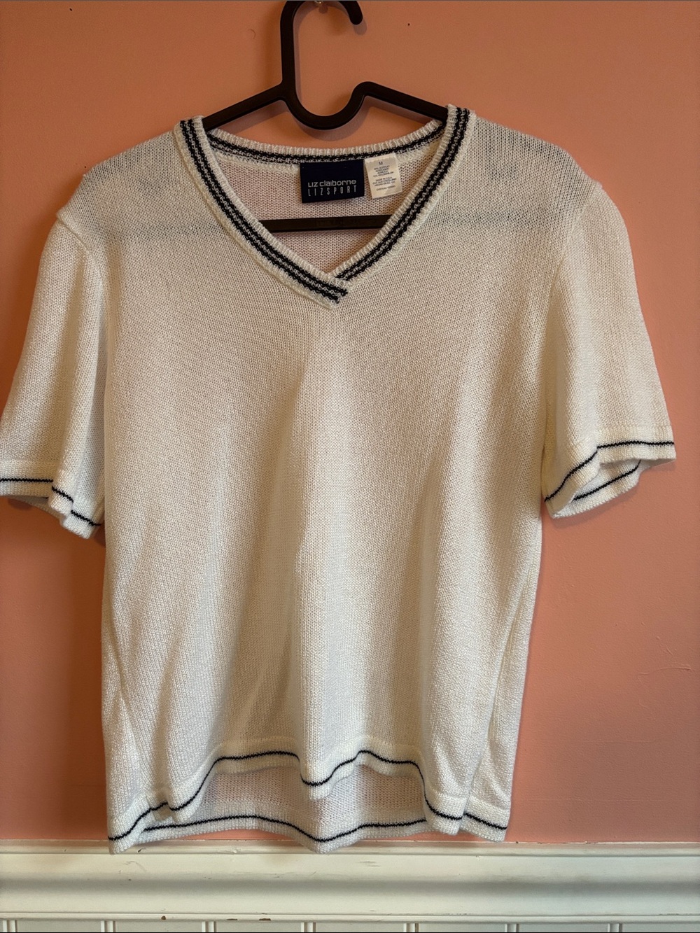 Liz Claiborne Ivory Knit V-Neck Top with Black Trim